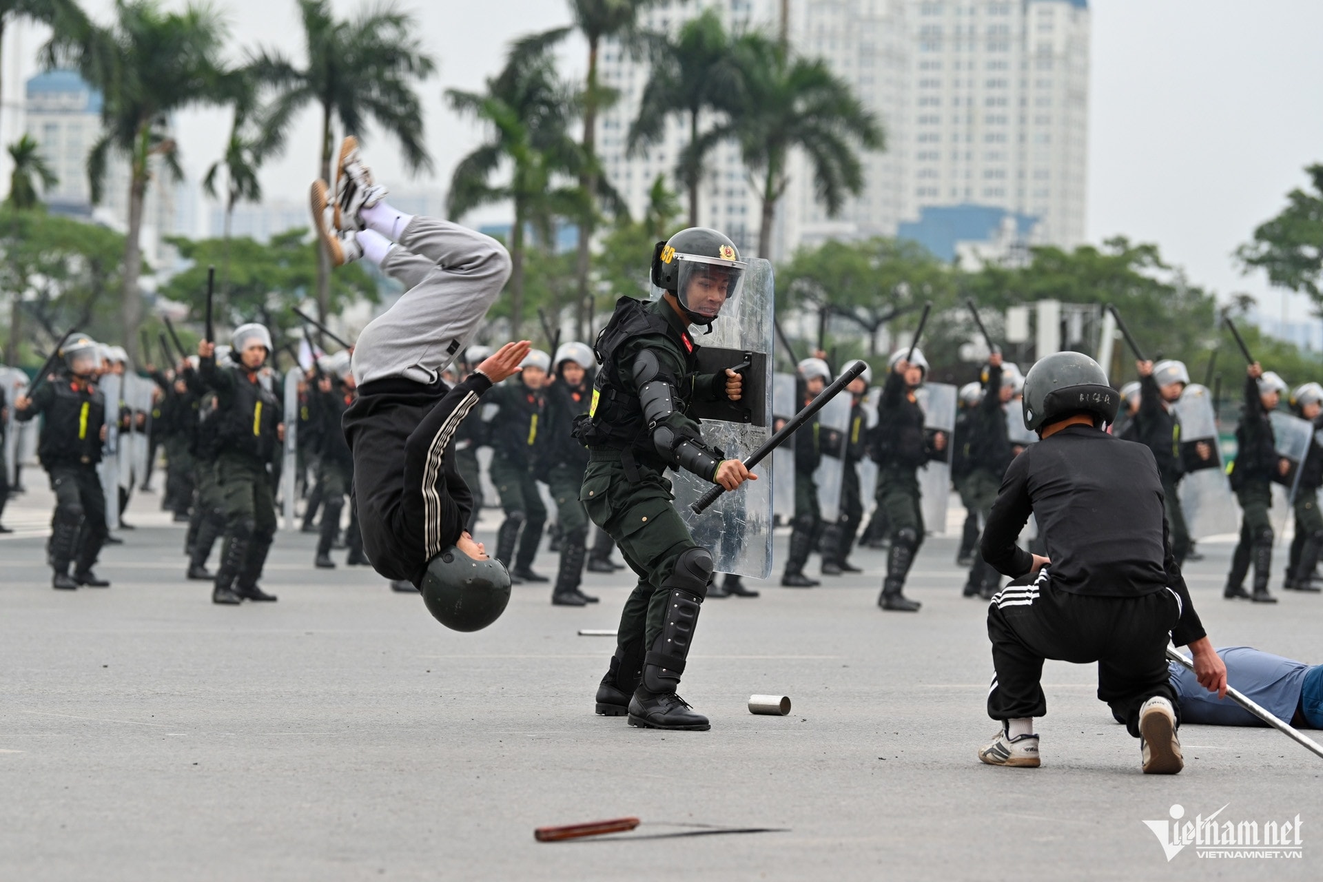 https://static-images.vnncdn.net/vps_images_publish/000001/000003/2026/1/6/w-so-duyet-ra-quan-bvdh-4344-2379.jpg