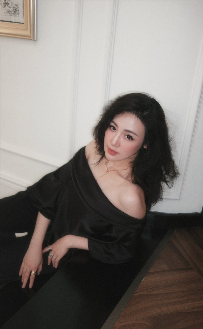 Dương Tú Anh cập nhật công việc và cuộc sống cá nhân