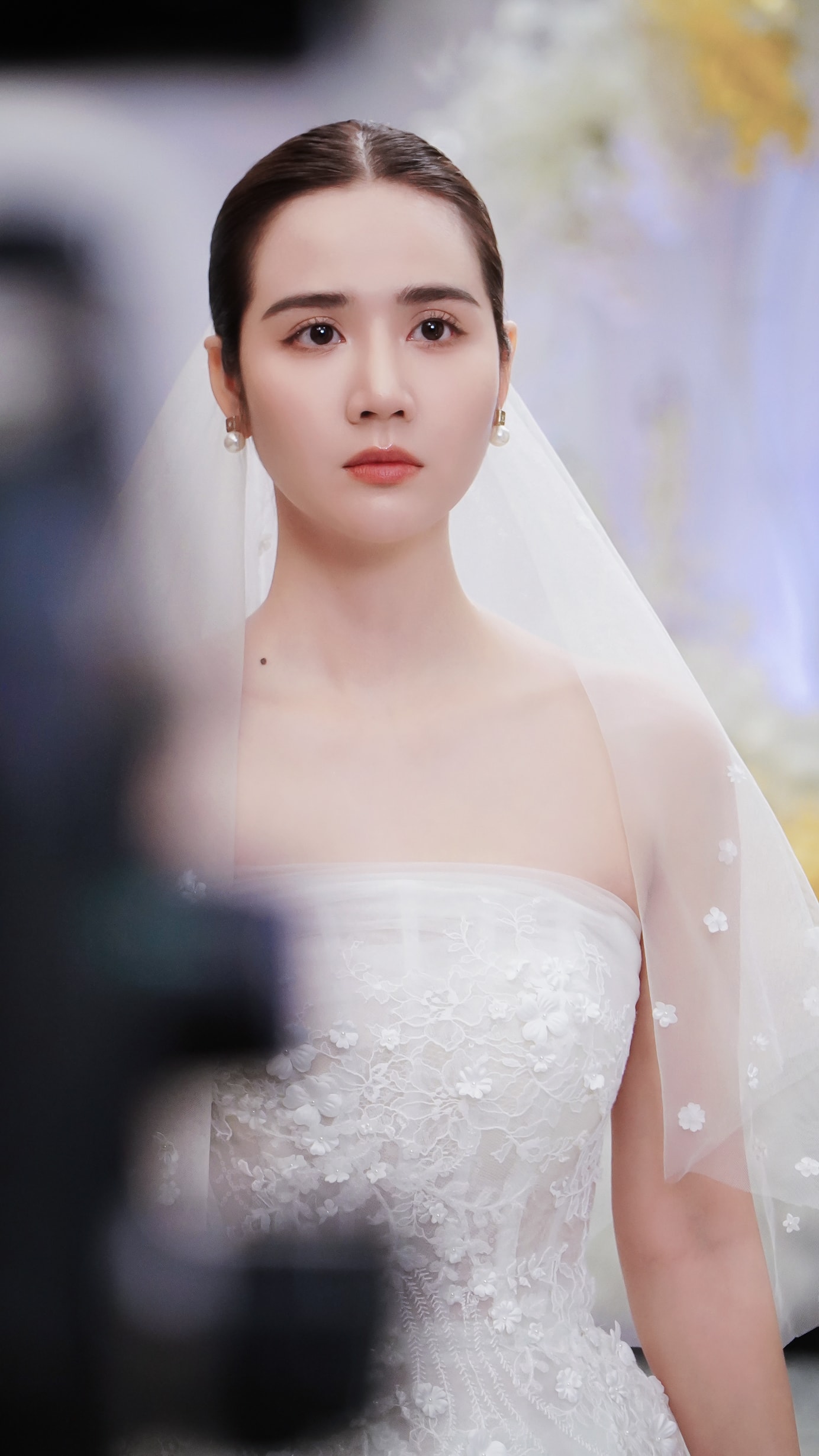 Diễn viên Phan Minh Huyền trong vai Ngân tại phim Cách em 1 milimet.