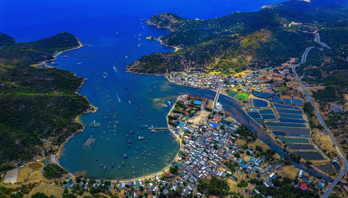 Toàn cảnh du lịch Ninh Thuận với vẻ đẹp biển đảo và nắng gió đặc trưng