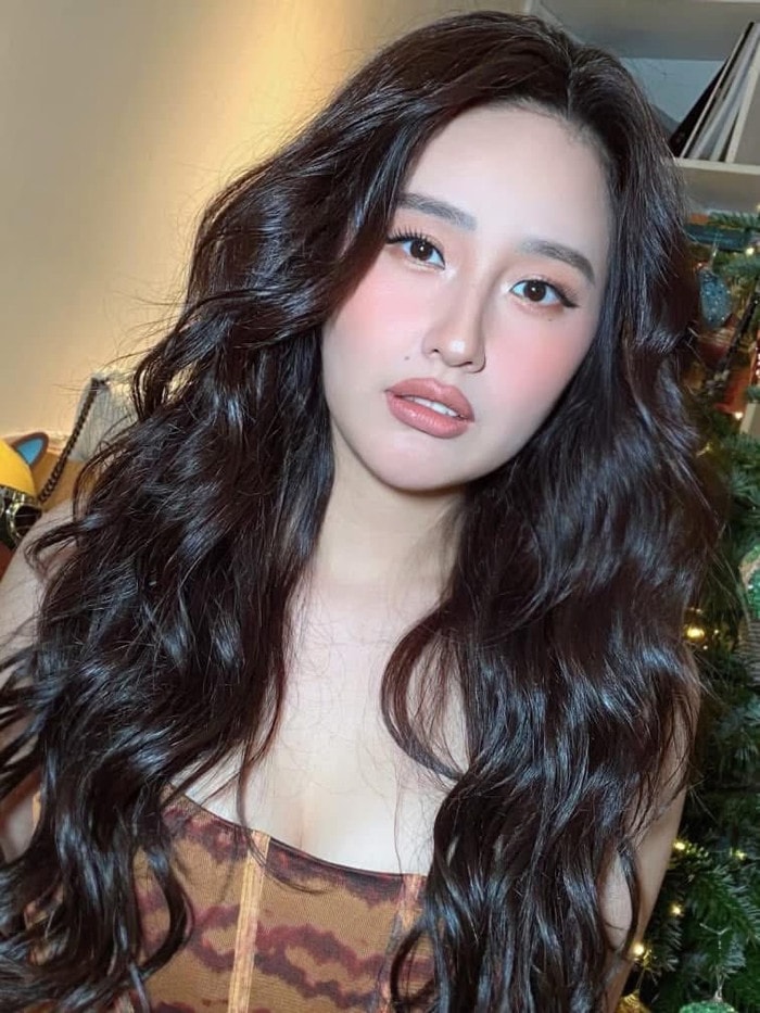 Mai Phương Thúy trong những năm gần đây chỉ tập trung công việc cá nhân, gần như không tham gia hoạt động của giới showbiz.