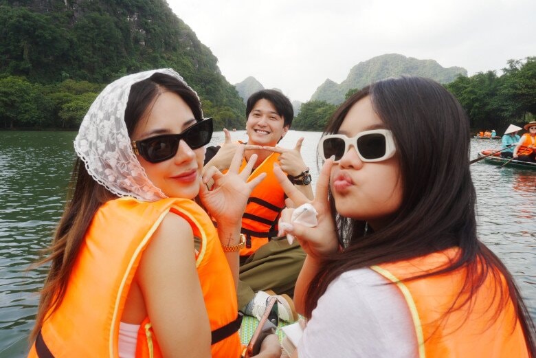 Vợ chồng Huỳnh Anh đưa con gái - Cherry đi du lịch hồi cuối năm 2025.