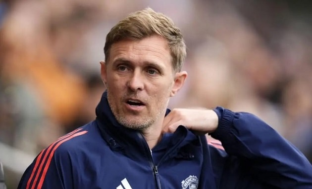 Darren Fletcher chỉ đạo trong buổi tập của Man Utd