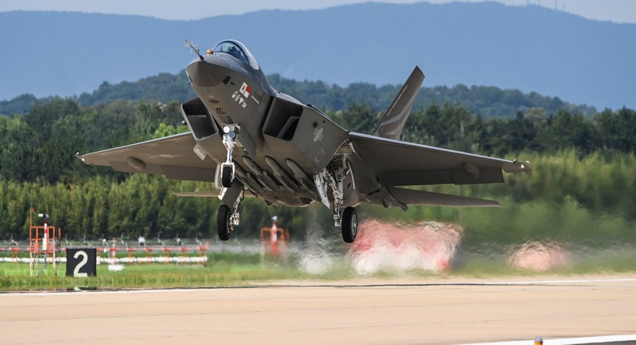 Tiêm kích KF-21 Hàn Quốc và tiềm năng thay thế F-35 nhờ mức giá cạnh tranh.