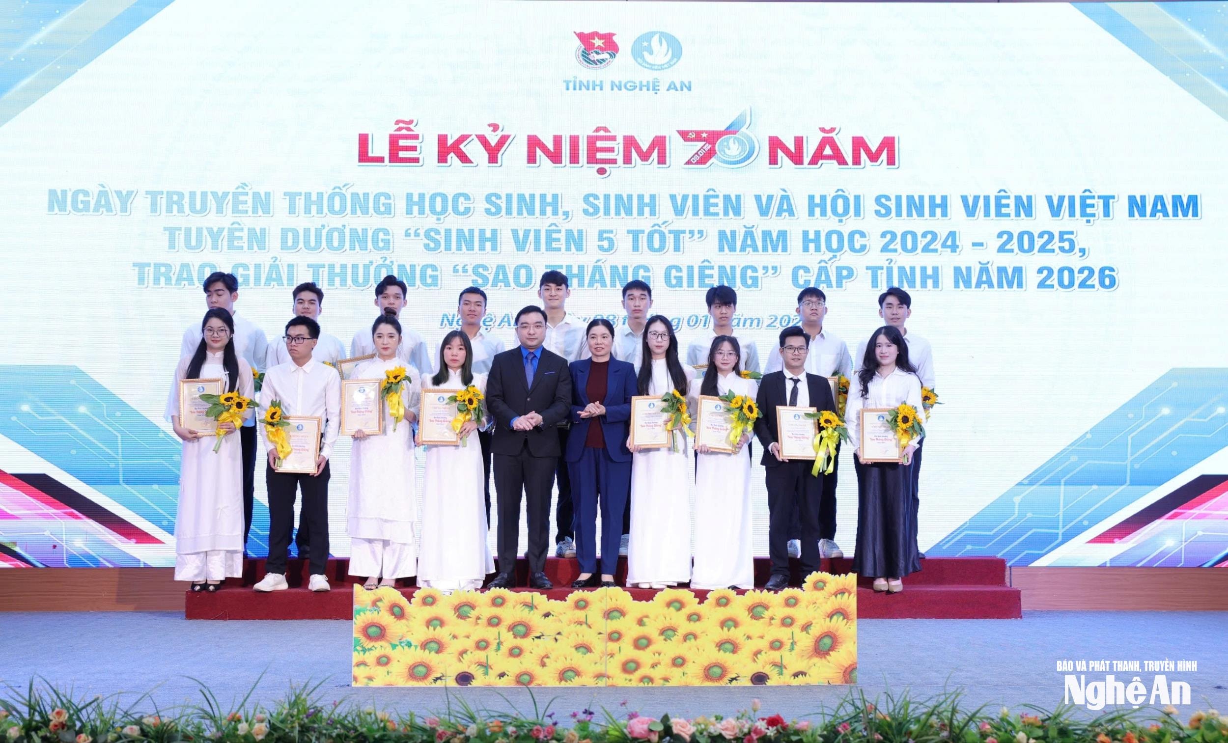 79cce6352ccda393fadc(1).jpg