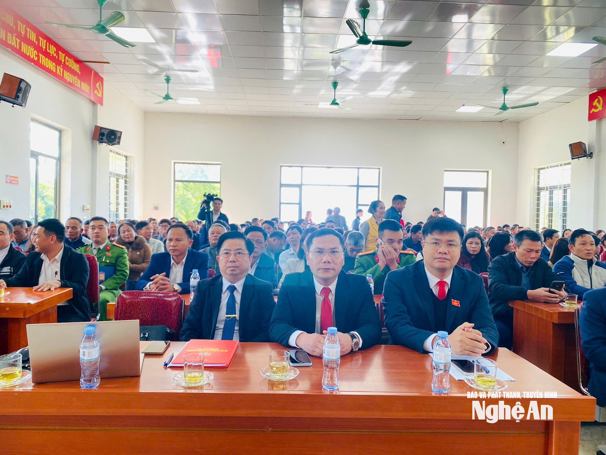  Các đại biểu tham dự Hội nghị