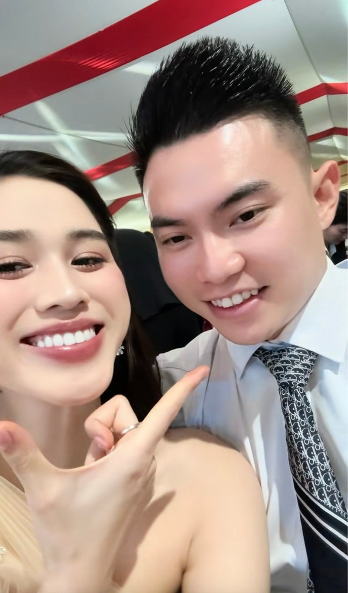 Đỗ Thị Hà tiết lộ khoảnh khắc ngọt ngào bên chồng.