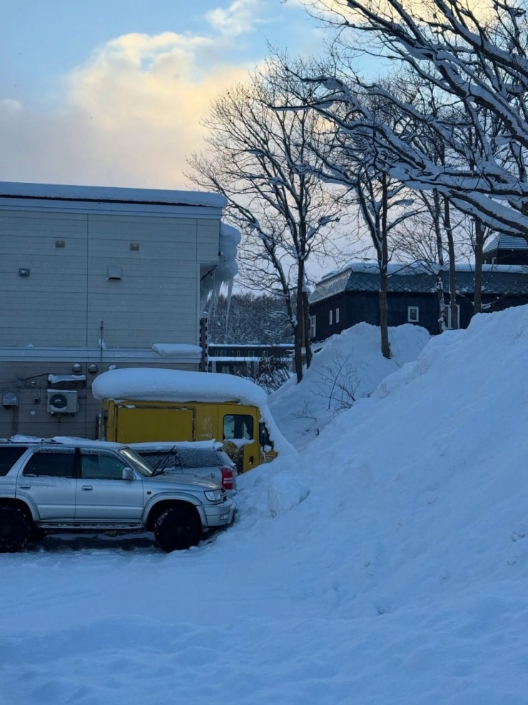 Tăng Thanh Hà trải nghiệm trượt tuyết tại Nhật Bản đầu năm 2026