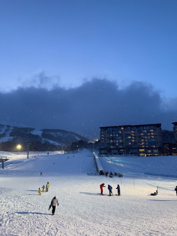 Tầm nhìn từ khu nghỉ dưỡng hướng ra núi Yotei