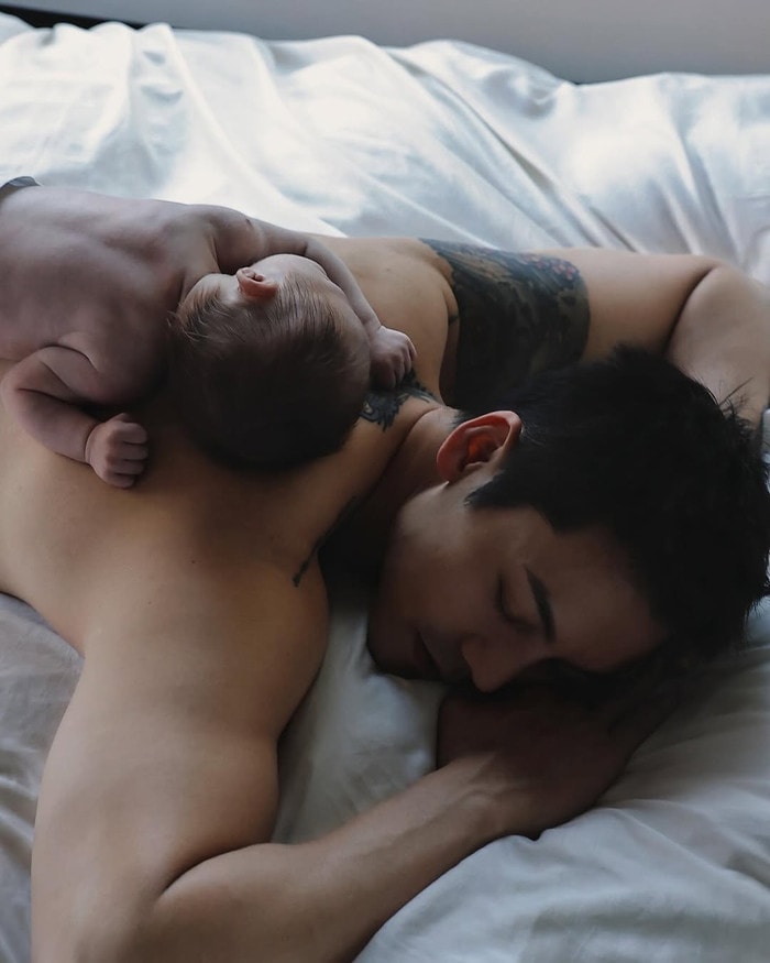 Trần Vỹ Đình và con trai xuất hiện trong bài đăng của Hà Tuệ