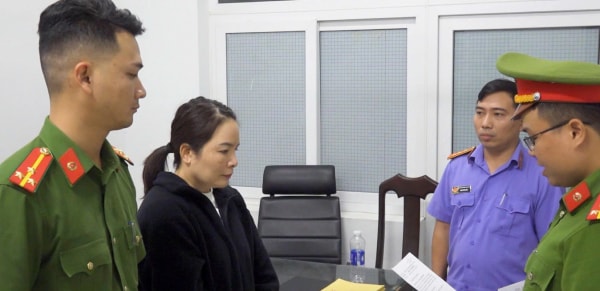 Bắt nữ giám đốc lừa đảo 14 tỷ đồng tiền đặt cọc mua đất theo “suất ngoại giao” -0