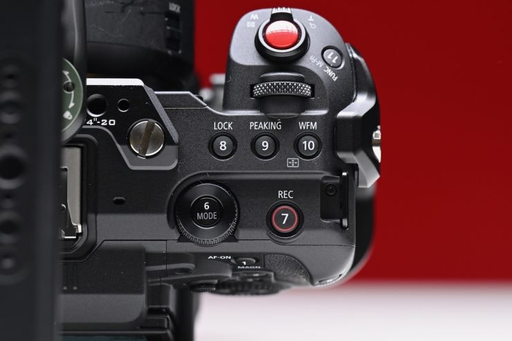 Cận cảnh khung bảo vệ Tilta trên Canon C50