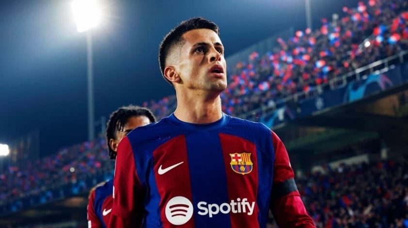 Joao Cancelo trong màu áo Barcelona