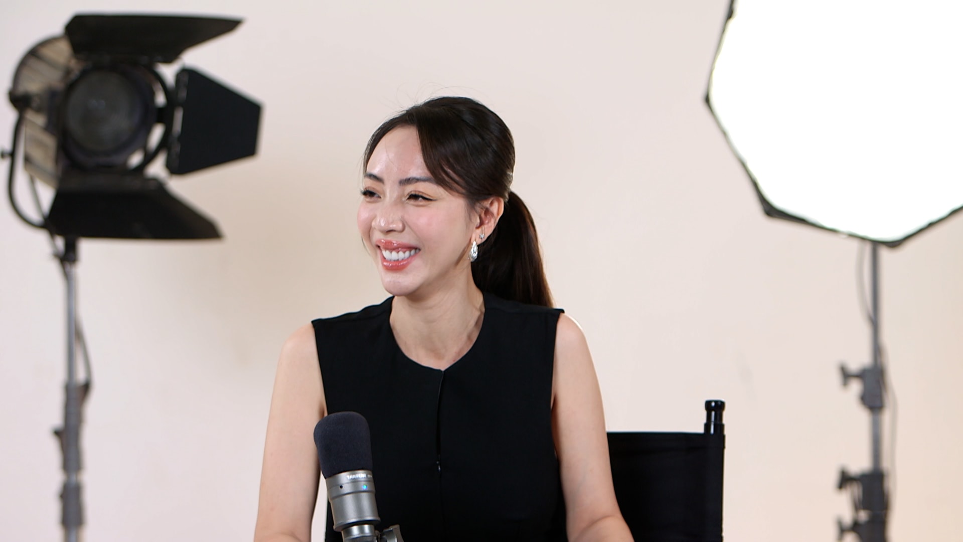 Tiến Luật chia sẻ về sự trân trọng đối với các vai diễn trong phim của Thu Trang