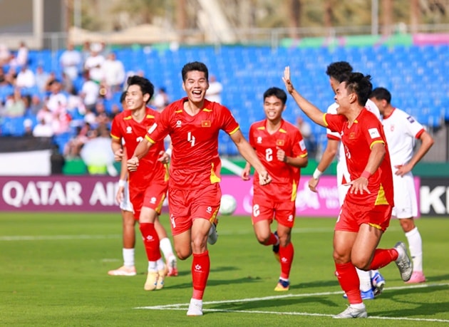 U23 Việt Nam dàn xếp đá phạt góc