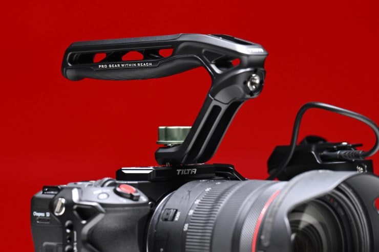 Tay cầm Xeno Top Handle trên khung Tilta