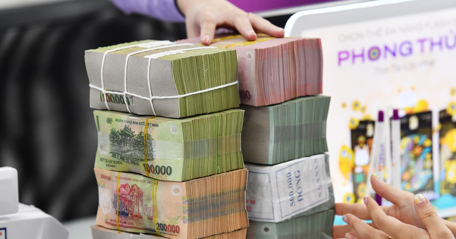 Lãi suất huy động kỳ hạn ngắn tại các ngân hàng thương mại ghi nhận xu hướng tăng mạnh