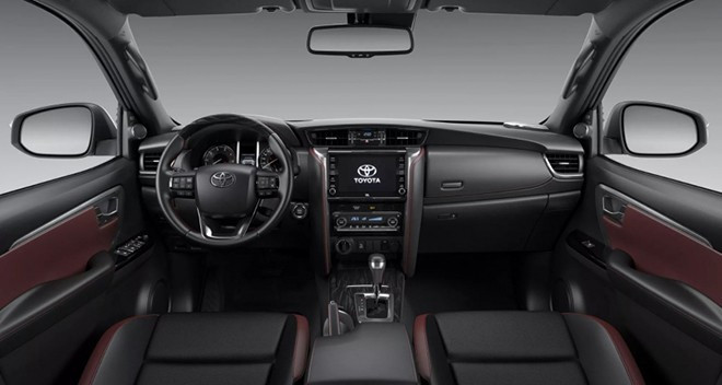 Nội thất Toyota Fortuner 2025