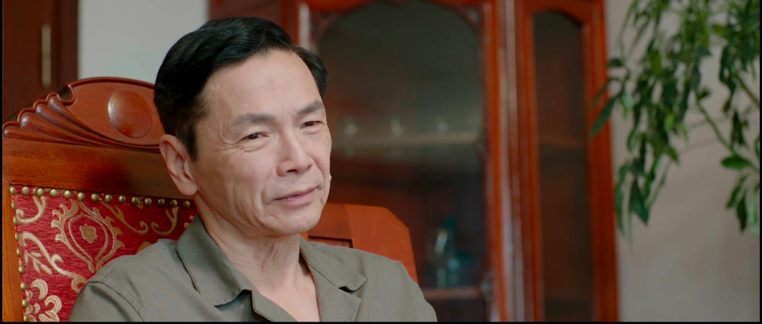 Bí thư Trần Sơn bất ngờ gặp vấn đề sức khỏe trong lúc đối chất với ông Sách về sai phạm dự án.