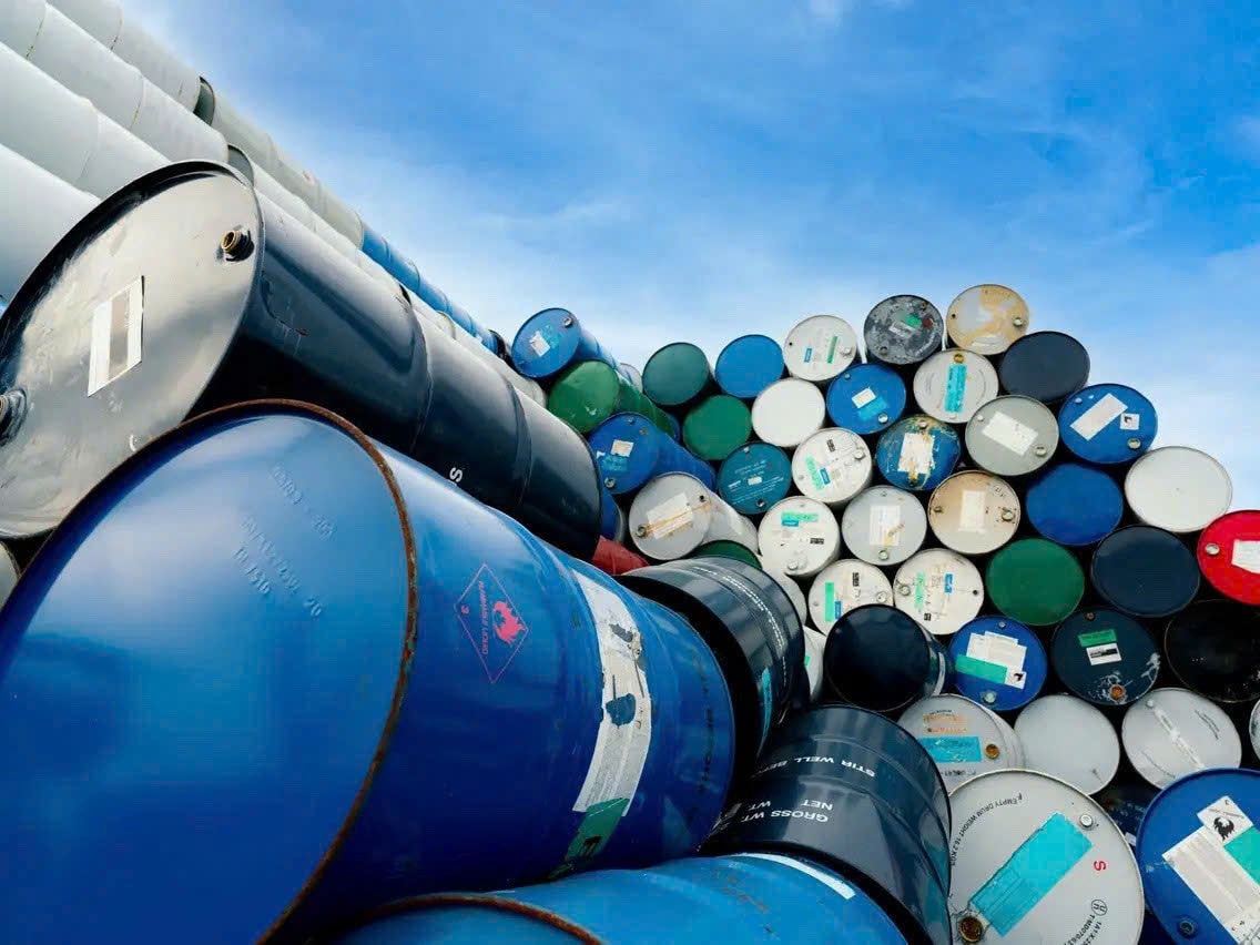 Giá xăng dầu hôm nay 10/1 phục hồi do lo ngại rủi ro nguồn cung toàn cầu