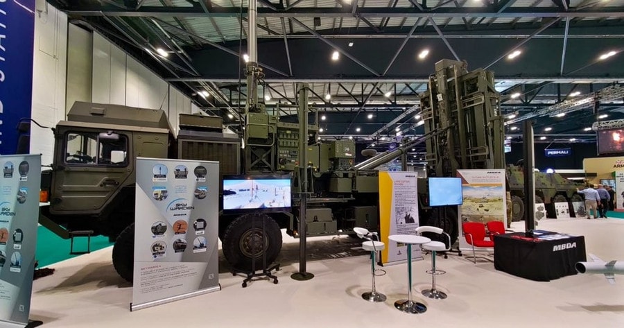 Bệ phóng hệ thống phòng không EMADS