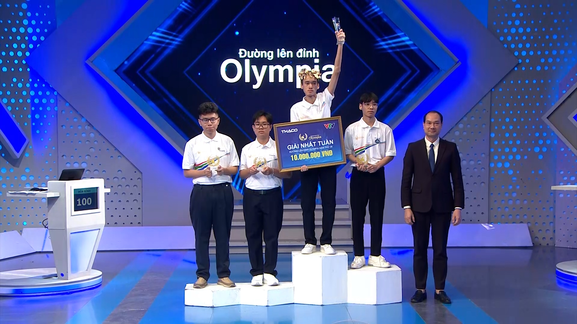 Đường lên đỉnh Olympia: Nam sinh Huế bứt phá trong màn rượt đuổi điểm số nghẹt thở- Ảnh 5.