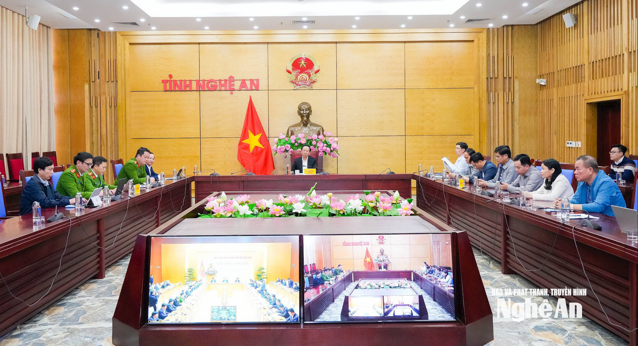 toàn cảnh
