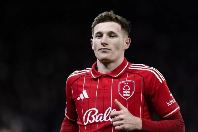 Tiền vệ Elliot Anderson đang nằm trong tầm ngắm của Manchester United cho kỳ chuyển nhượng hè