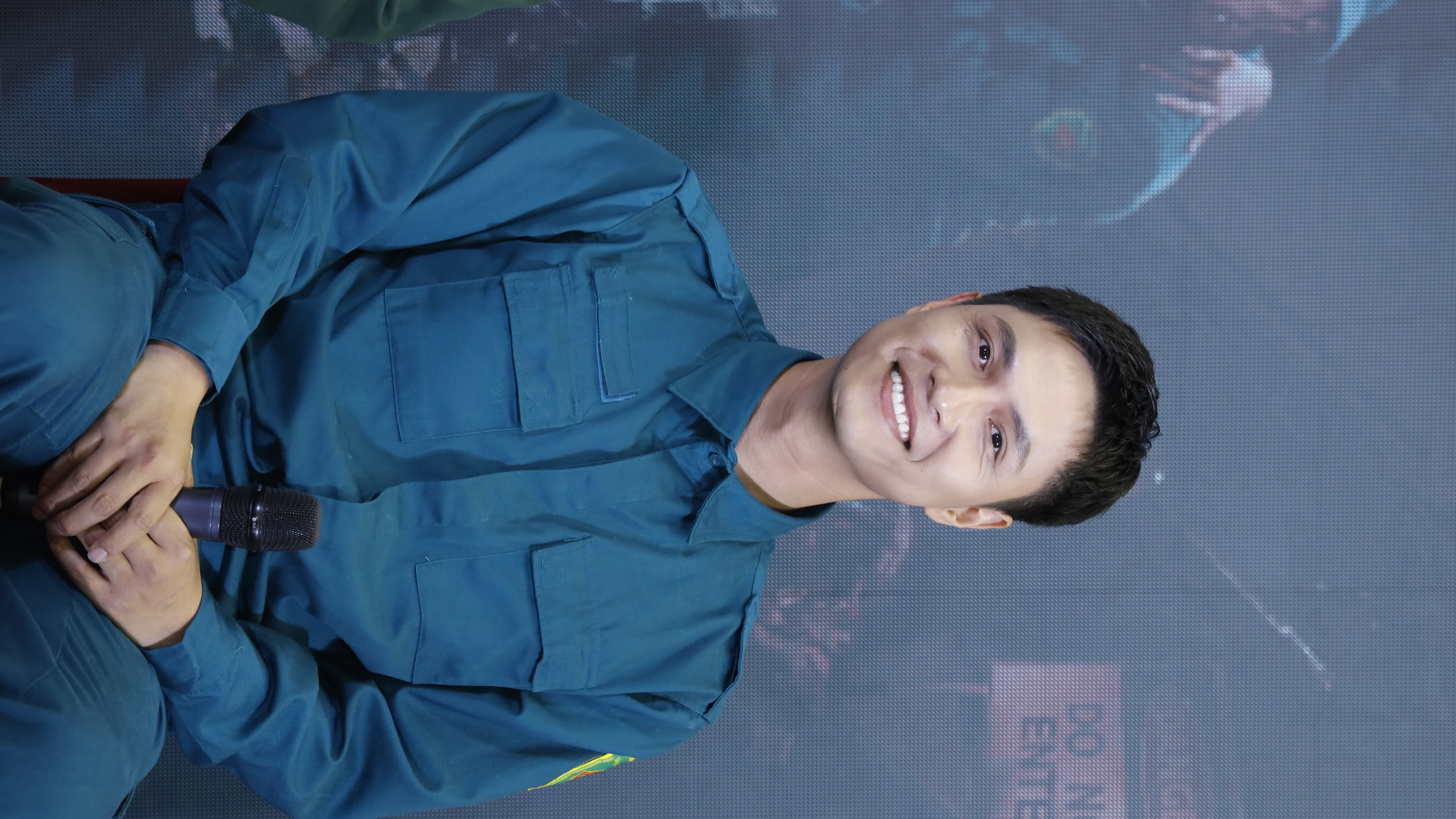 Bối cảnh phim sử dụng nhiều khí tài quân dụng hiện đại