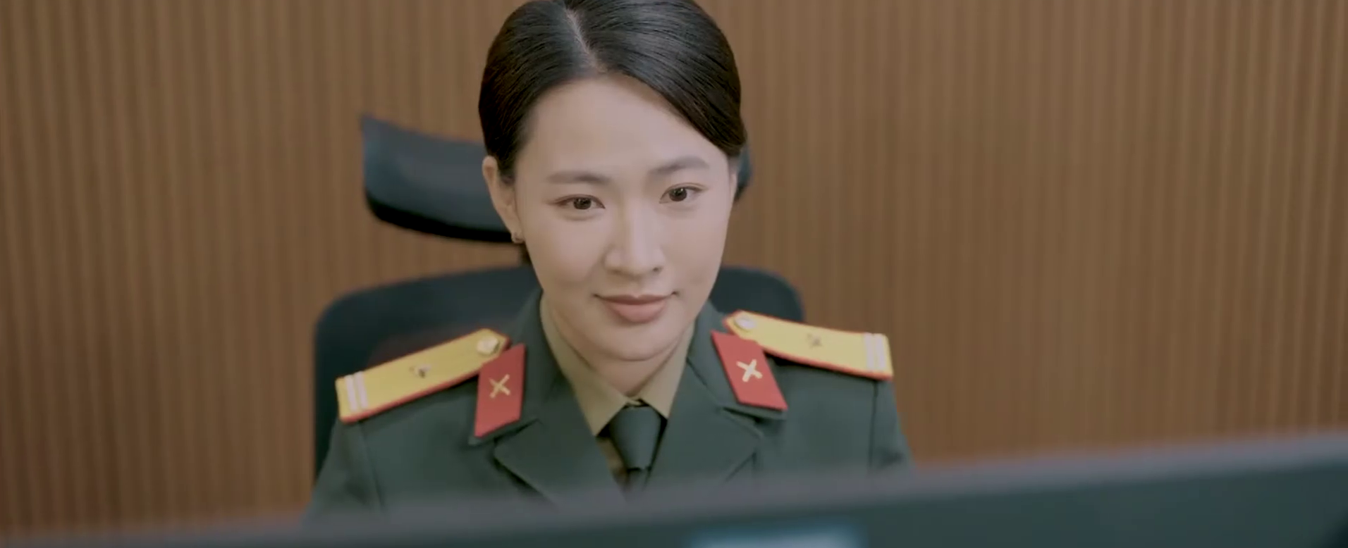 Tạo hình nữ quân nhân của Minh Trang trong phim mới