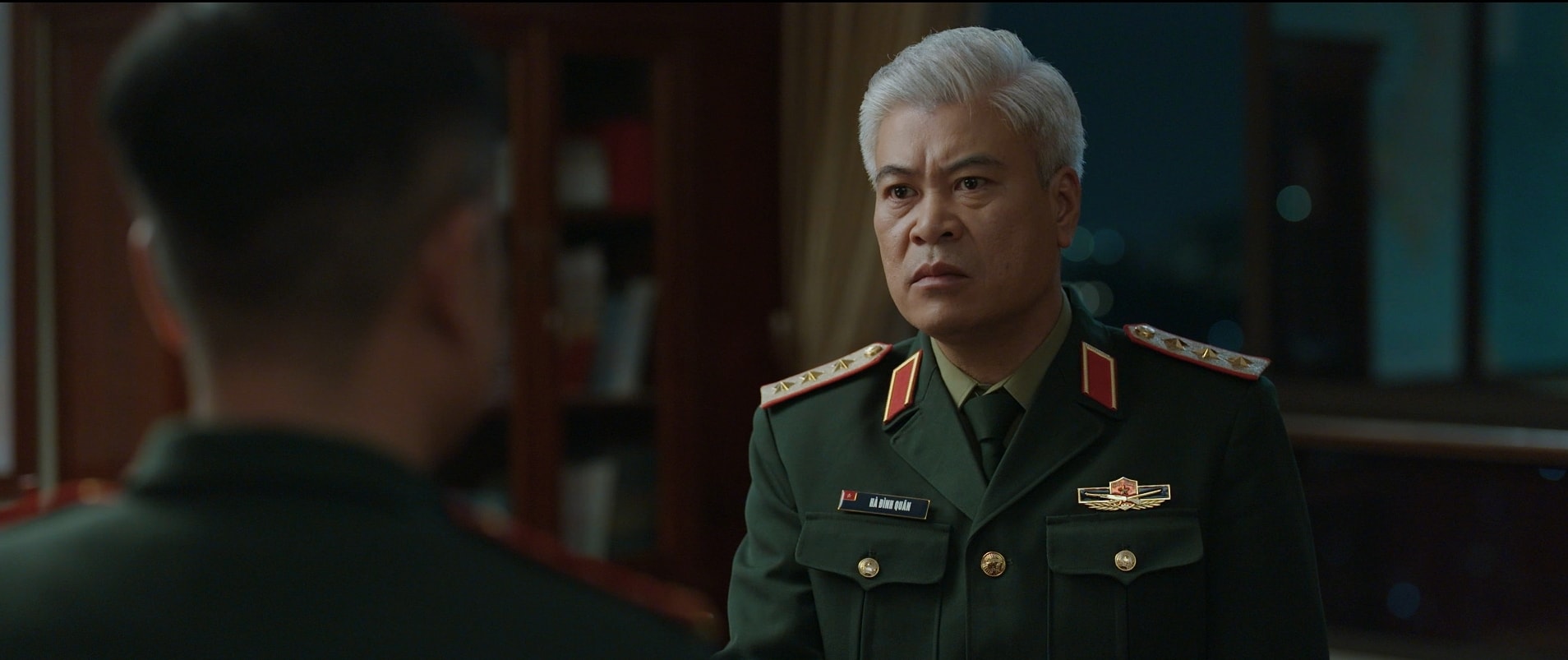 Diễn viên Steven Nguyễn và Minh Trang trong phim