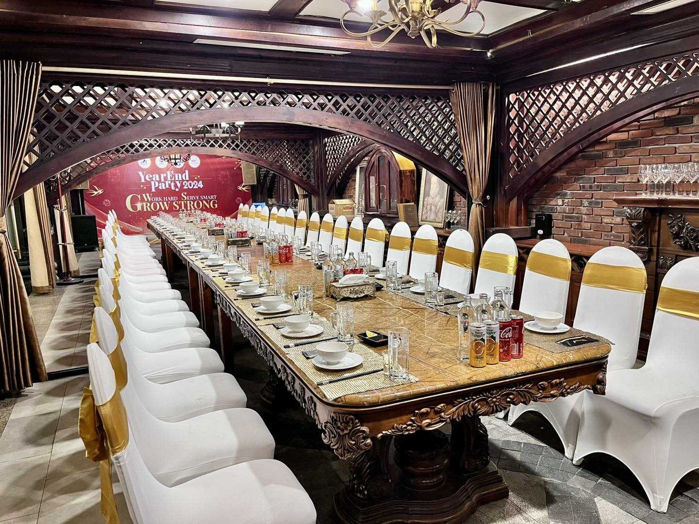 Không gian phòng VIP tại Hầm De Paris