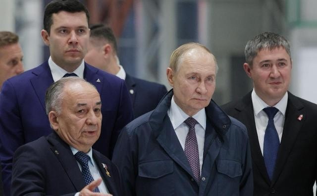 Kỹ sư Rostec trình bày kết quả nghiên cứu động cơ PD-35