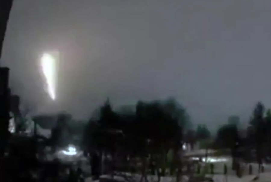 Khoảnh khắc tên lửa siêu thanh Oreshnik tấn công mục tiêu tại Kiev