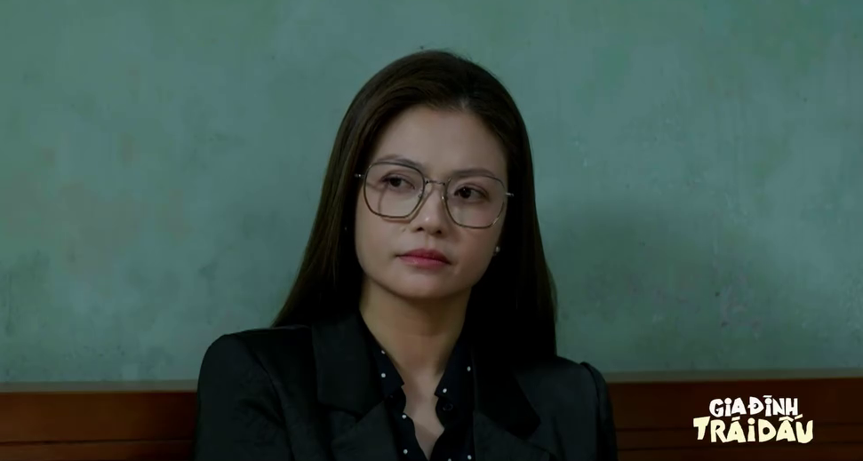 Bé Nhi chia sẻ về cảm giác bị bố bỏ rơi