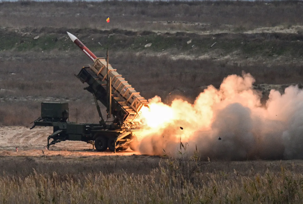Hệ thống phòng không Patriot khai hỏa