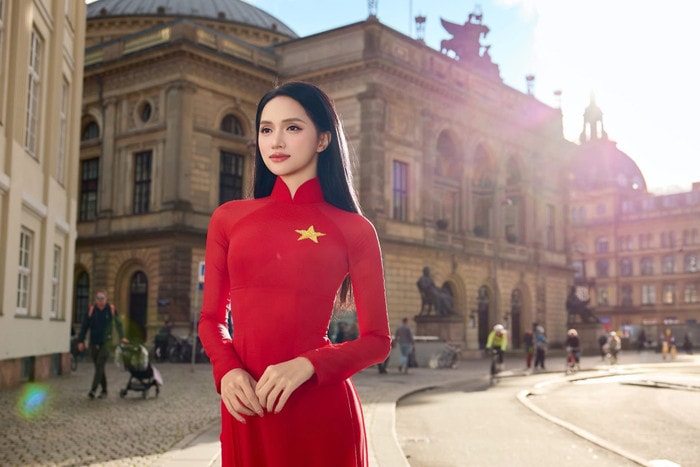 Người hâm mộ chúc mừng Hương Giang trên trang cá nhân