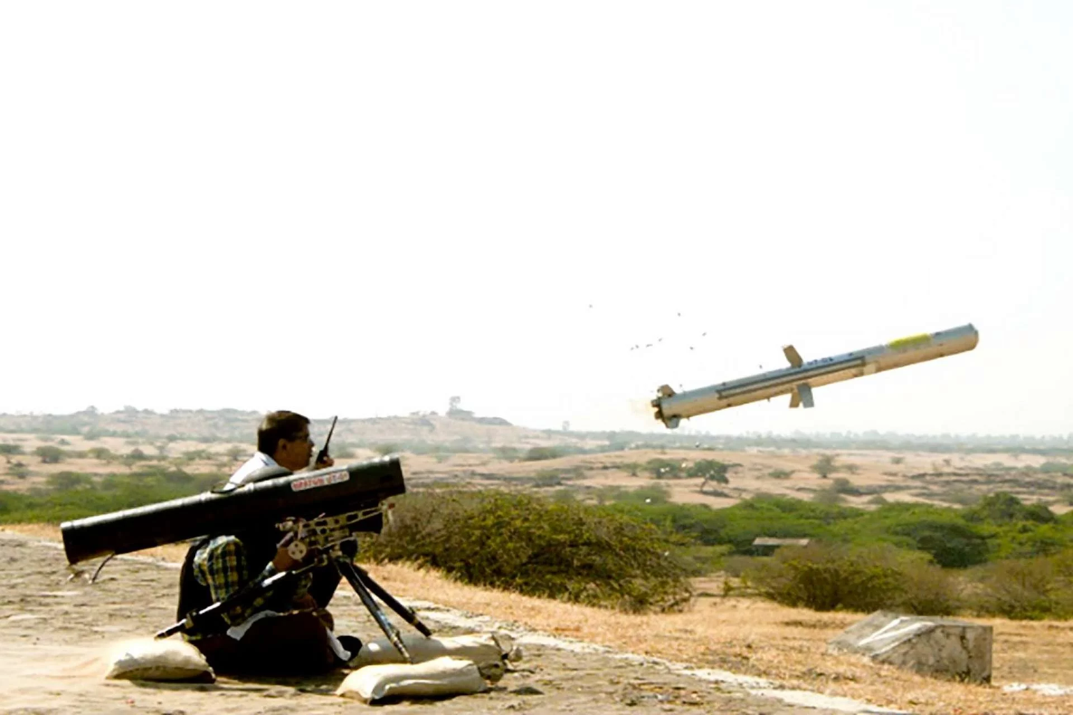 Thử nghiệm tên lửa MPATGM của Ấn Độ