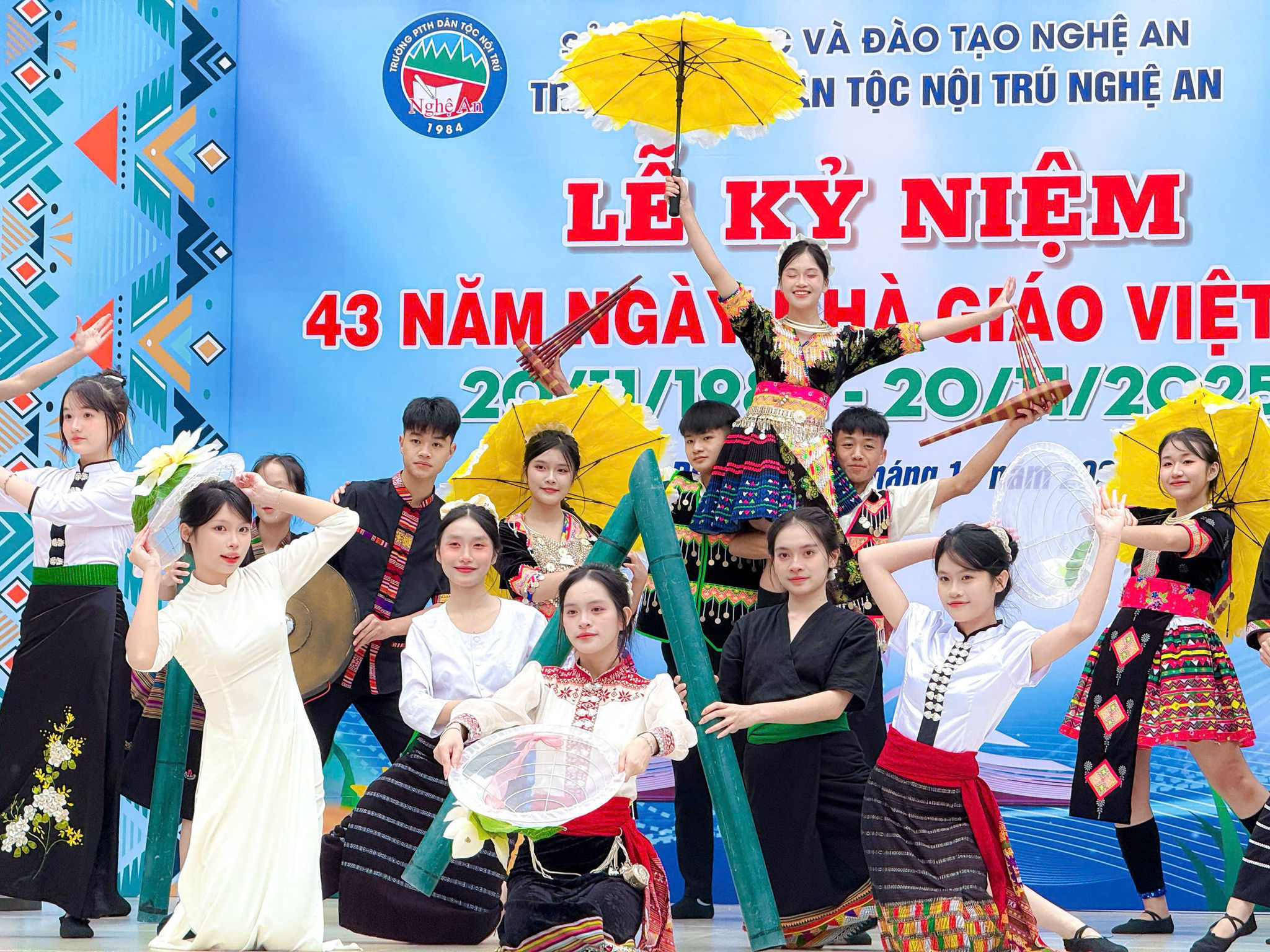 Một hoạt động biểu diễn của câu lạc bộ