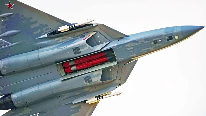 Su-57 trong một nhiệm vụ huấn luyện