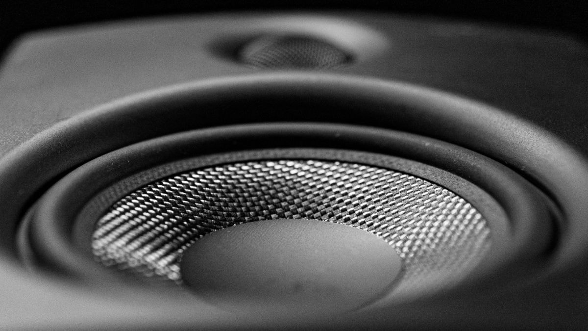 Giải thích màng loa là gì và vai trò của nó trên điện thoại.