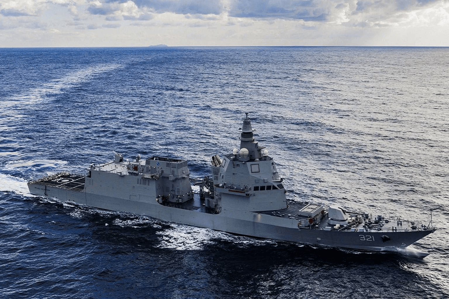 Tàu tuần tra KRI Prabu Siliwangi-321 của Hải quân Indonesia.