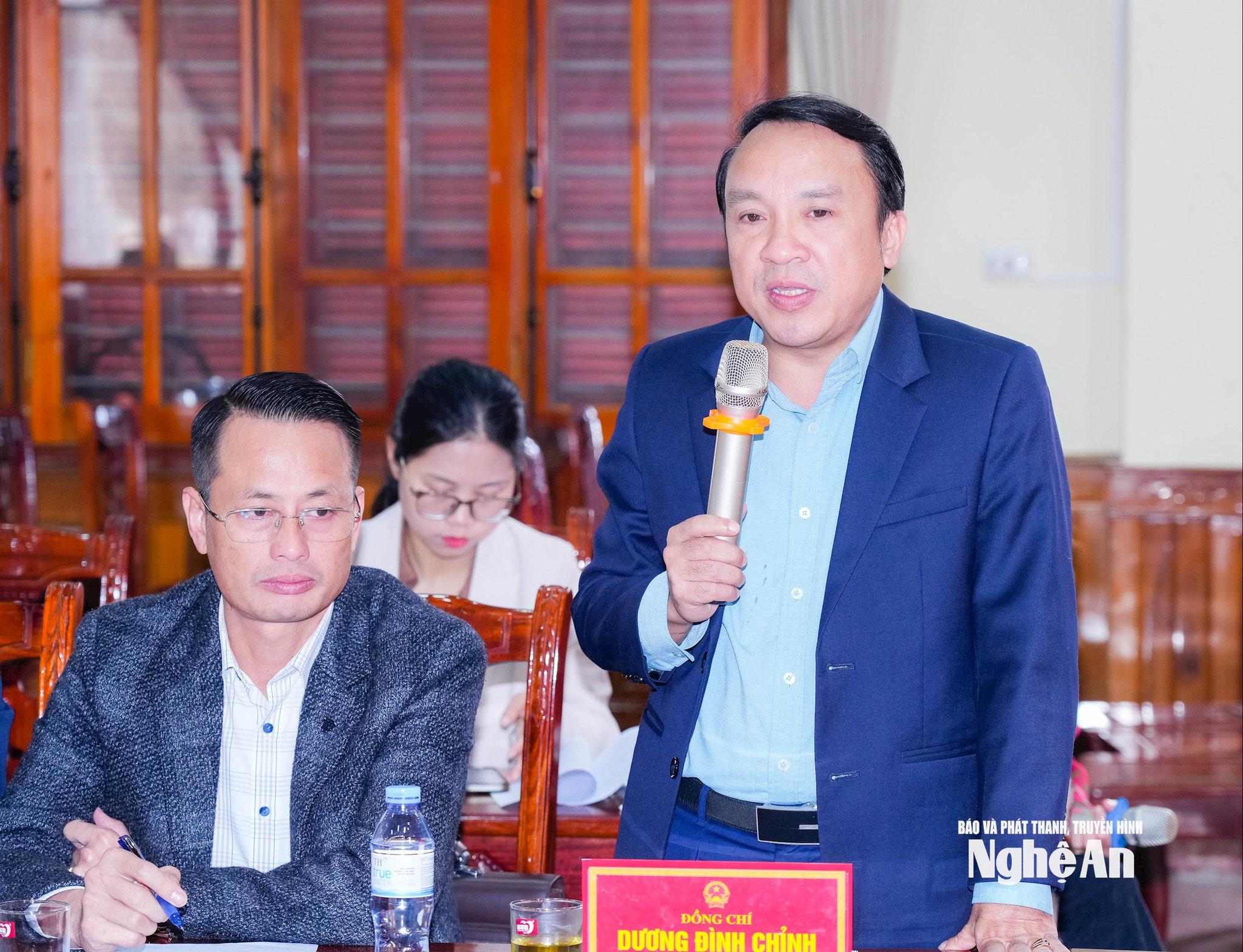anh chỉnh