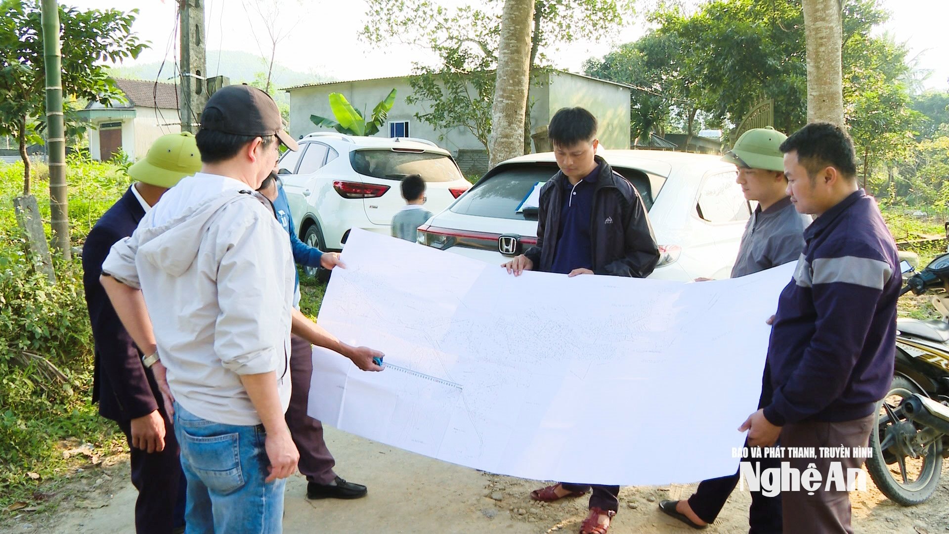 Xac dinh cac diem cam moc tai nut giao voi duong Ho Chi Minh thuoc dia ban xa Kim Bang_1