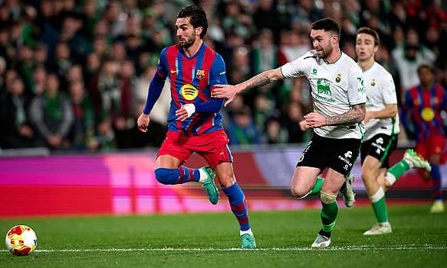 Ferran Torres dứt điểm mở tỷ số cho Barcelona sau đường kiến tạo của Fermin Lopez.