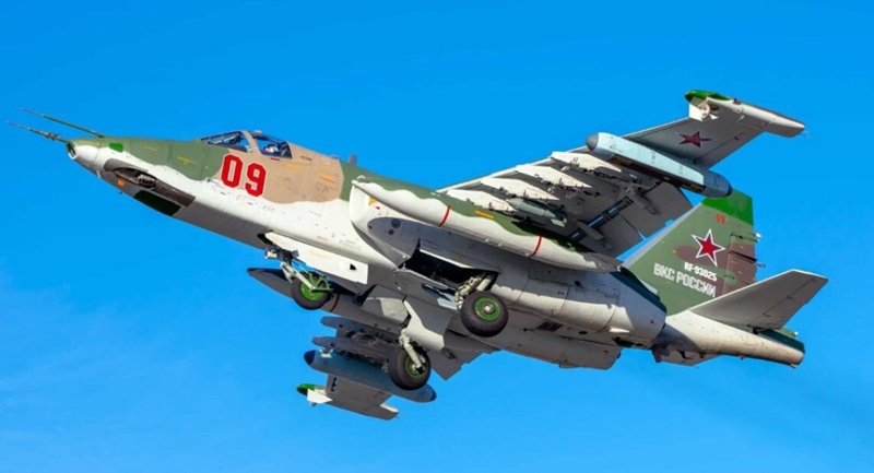 Máy bay cường kích Su-25