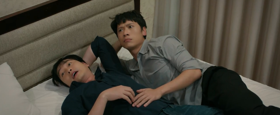 Nghiêm nhục nhã ký vào đơn ly hôn sau khi kế hoạch bị bại lộ.