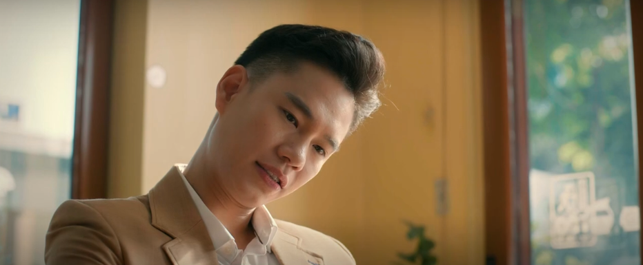 Viễn đưa tập tài liệu bằng chứng sai phạm của Trung