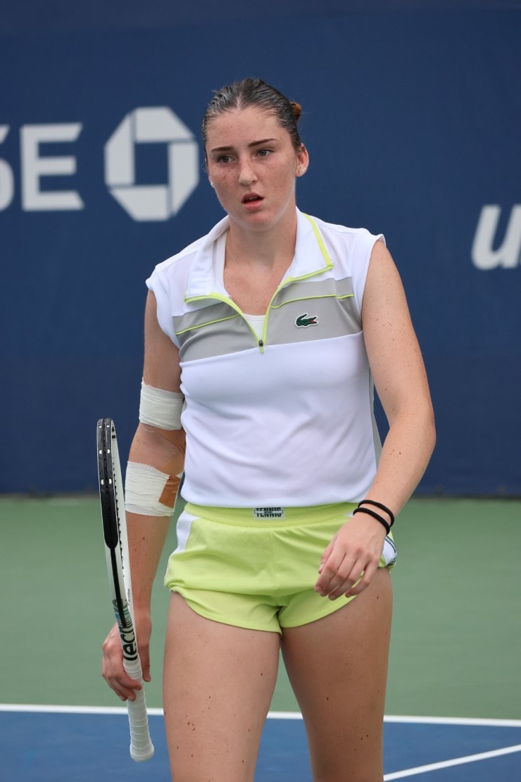 Kiều nữ tennis thích