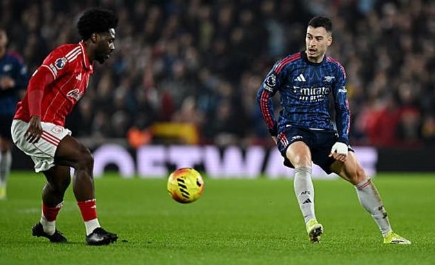 Arsenal bị Nottingham Forest cầm hòa đáng tiếc trong trận đấu tại City Ground.